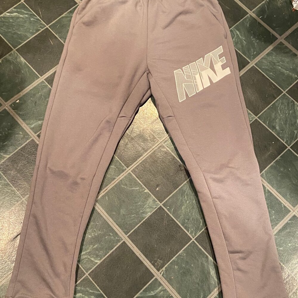 Boys Medium Gray Nike Dri-Fit Jogger Sweat Pants *Pre-Owned/No Tag* lll1